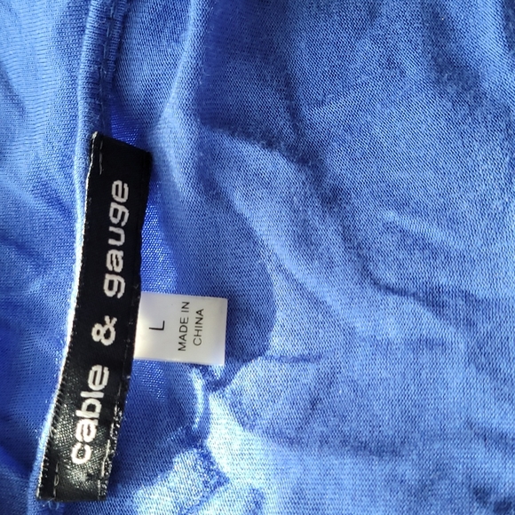 💙HP💙Cable & Gauge Perwinkle Top💙 Size Large - Picture 10 of 10